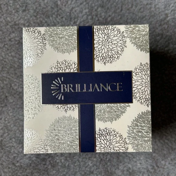 Swarovski Crystals “NANA” Family Adjustable Slide Bracelet by Brilliance NWT - Picture 5 of 7